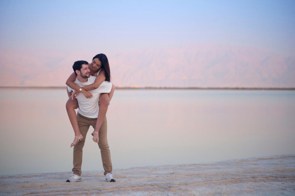 Couple photography at the sea צילום זוגי בים המלח ל סייב דה דייט